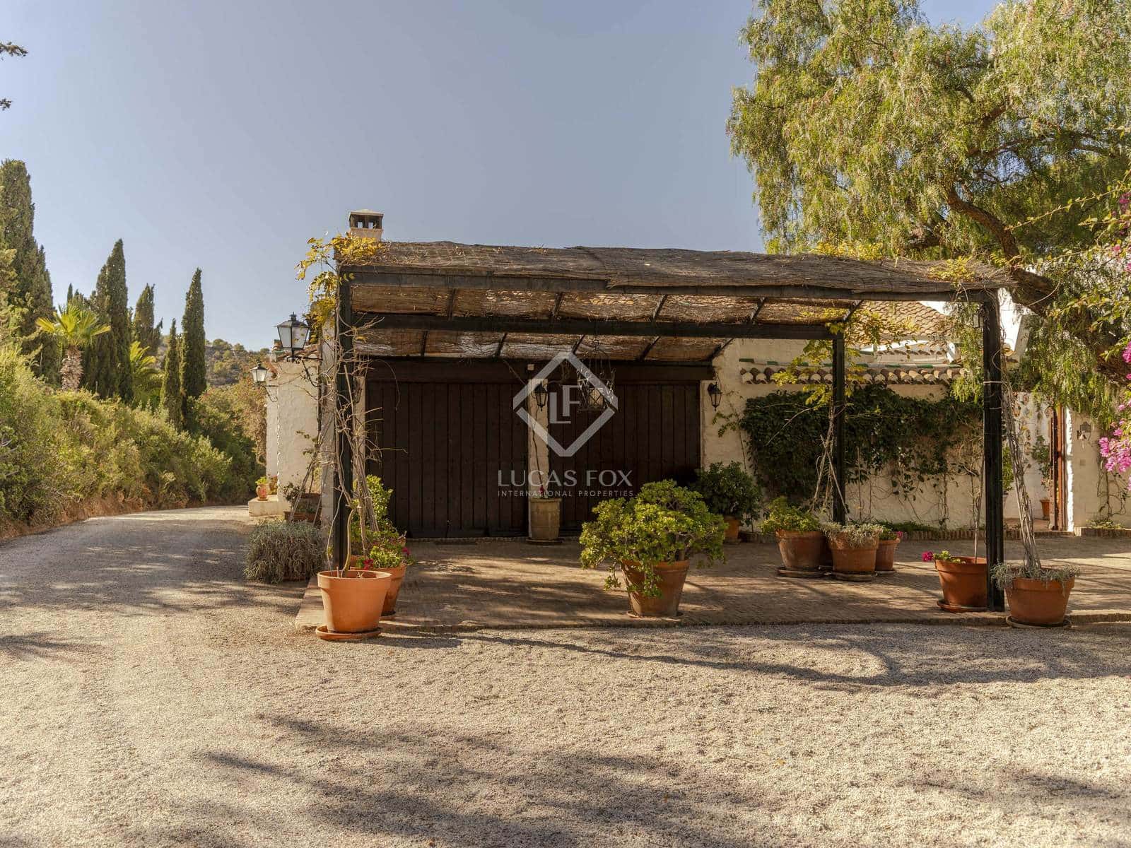 9 soveværelse Finca/Landehus til salg i Motril med swimmingpool garage - € 2.350.000 (Ref: 8688068)