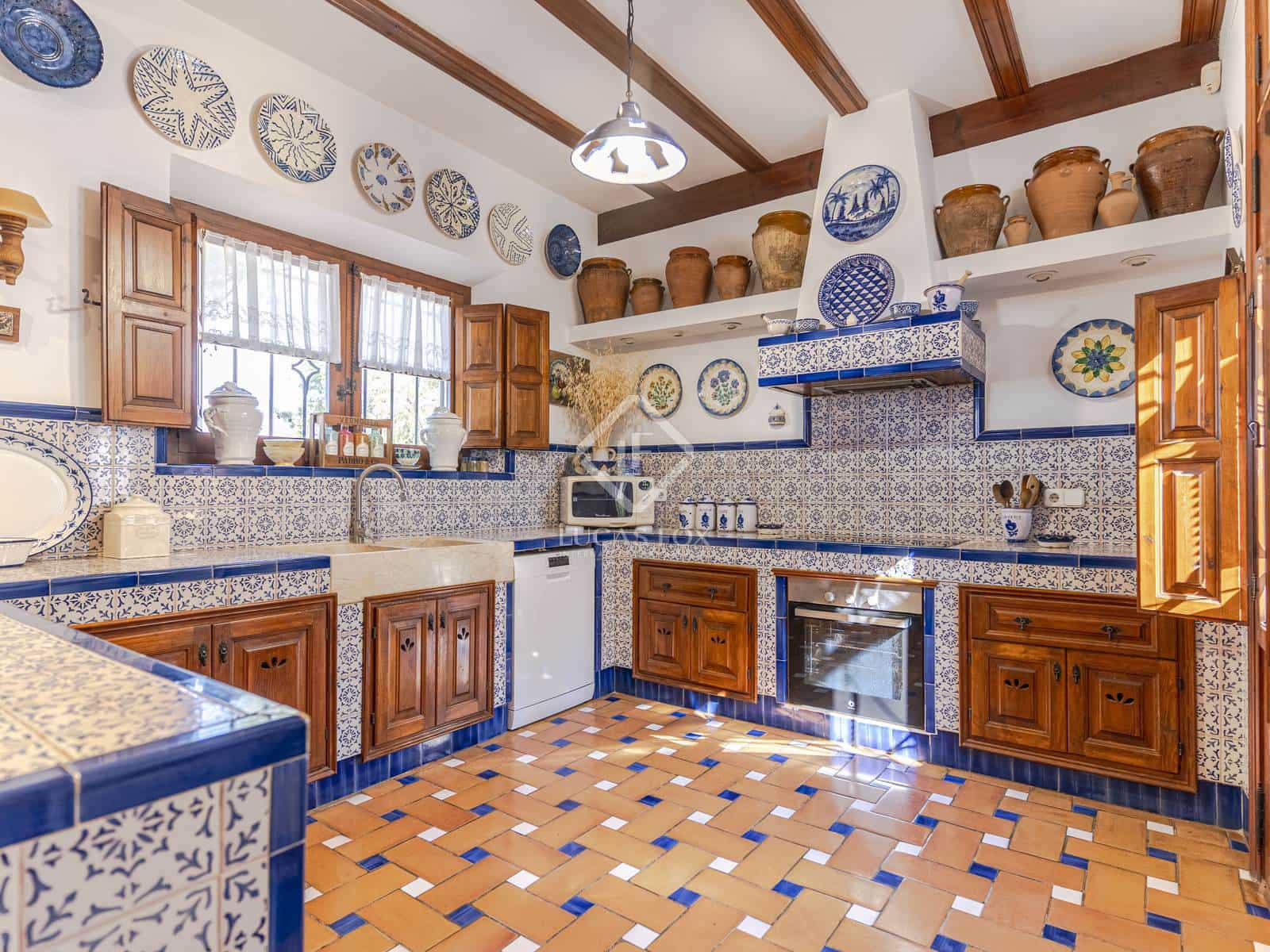 9 soveværelse Finca/Landehus til salg i Motril med swimmingpool garage - € 2.350.000 (Ref: 8688068)