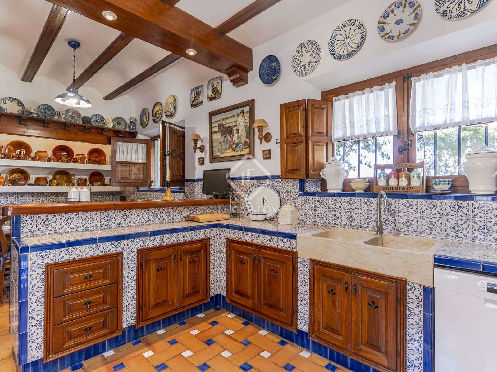 9 soveværelse Finca/Landehus til salg i Motril med swimmingpool garage - € 2.350.000 (Ref: 8688068)