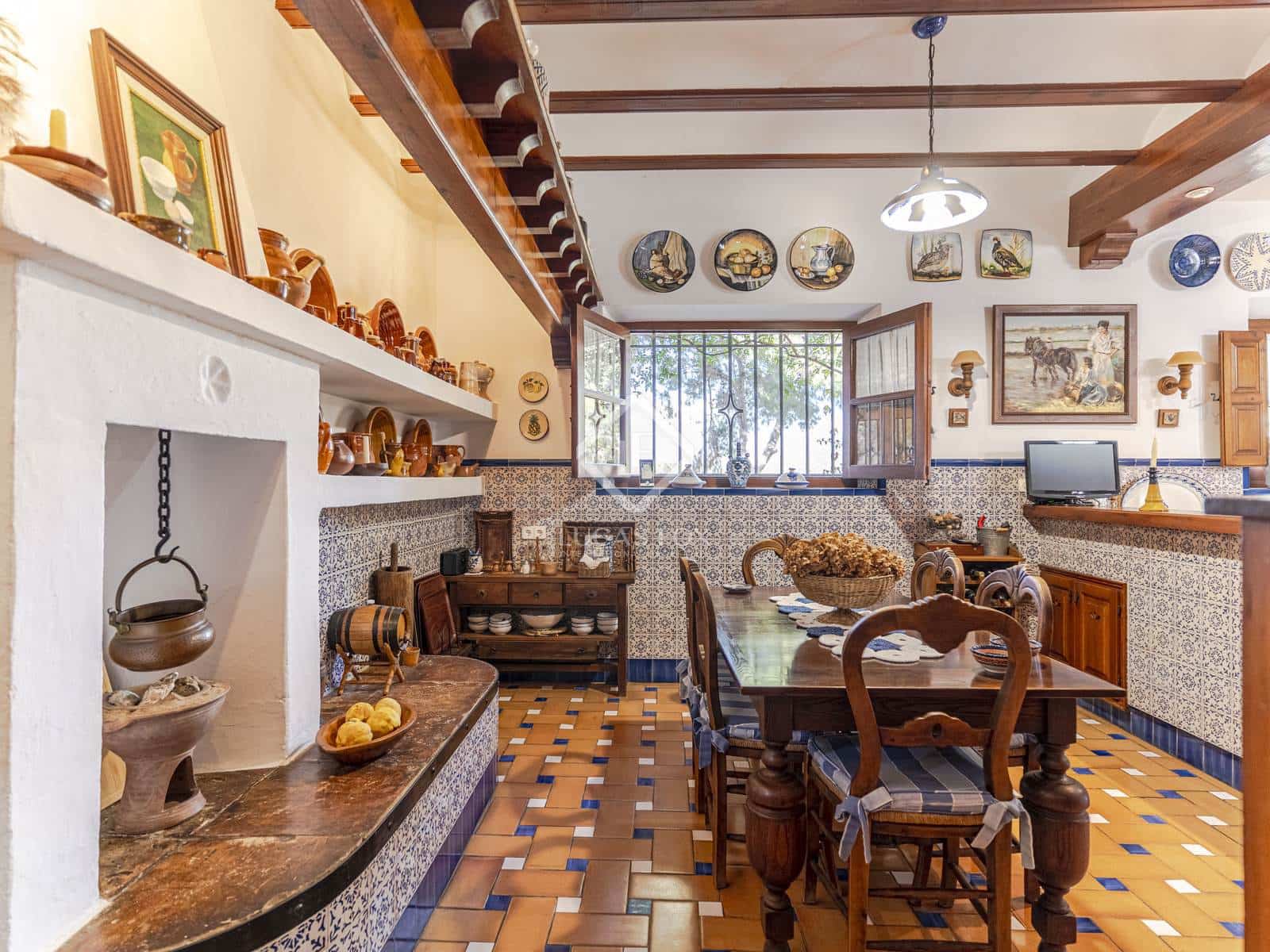 9 soveværelse Finca/Landehus til salg i Motril med swimmingpool garage - € 2.350.000 (Ref: 8688068)