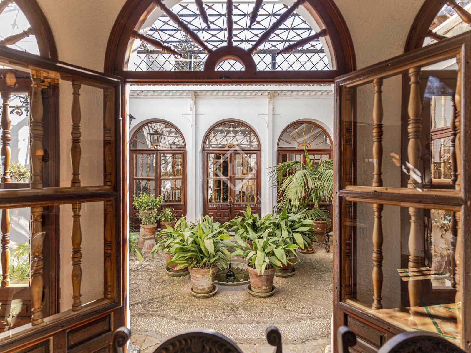 9 soveværelse Finca/Landehus til salg i Motril med swimmingpool garage - € 2.350.000 (Ref: 8688068)