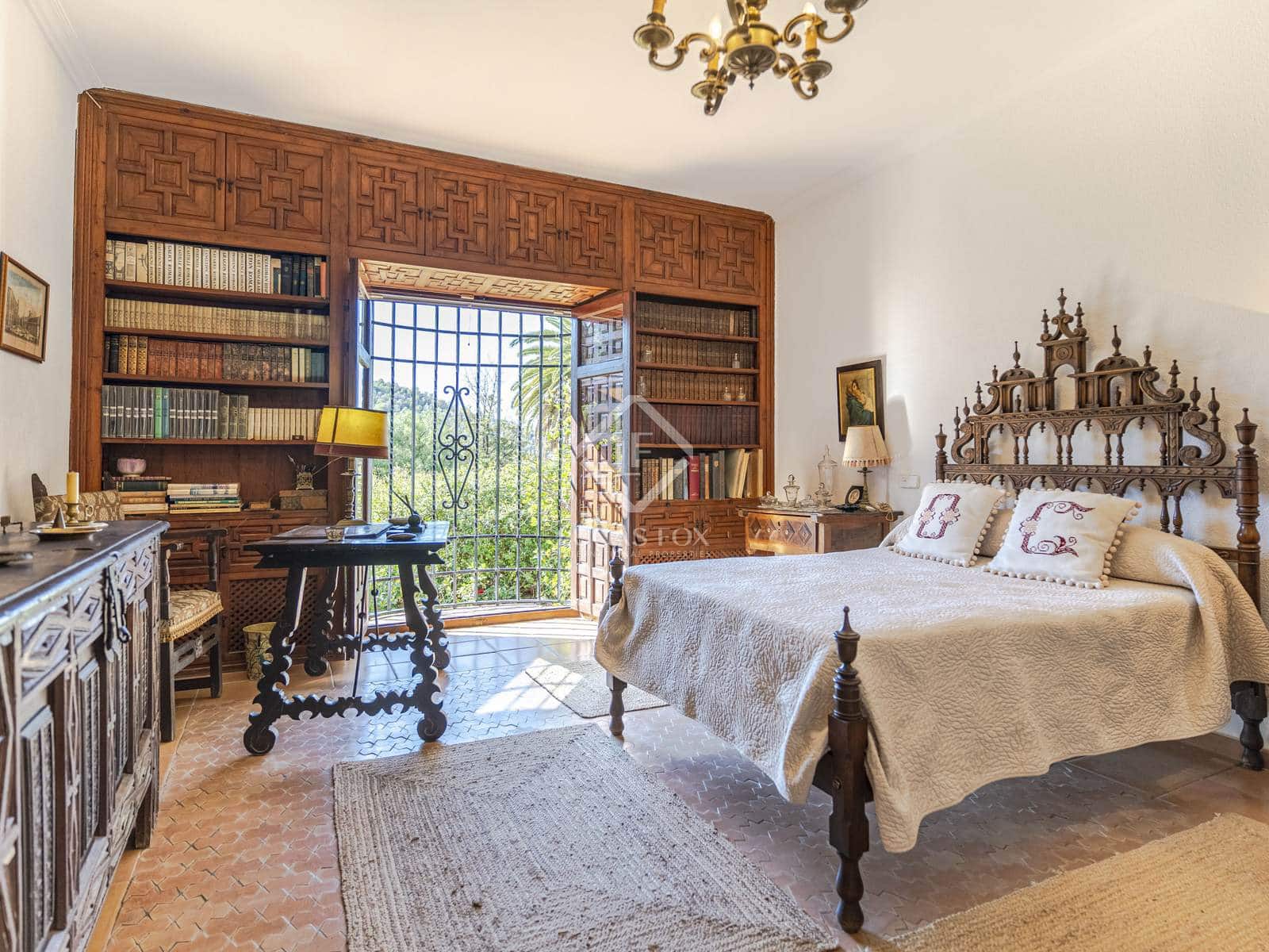 9 soveværelse Finca/Landehus til salg i Motril med swimmingpool garage - € 2.350.000 (Ref: 8688068)