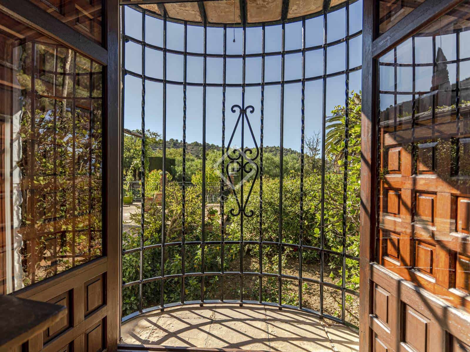 9 soveværelse Finca/Landehus til salg i Motril med swimmingpool garage - € 2.350.000 (Ref: 8688068)