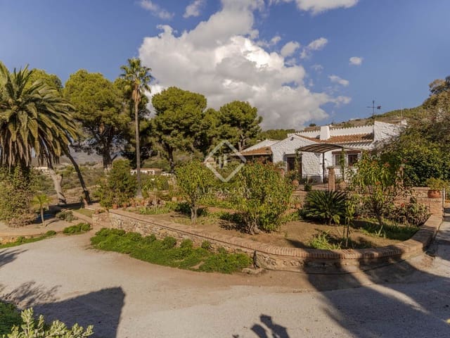 9 soverom Finca/Herregård til salgs i Motril med svømmebasseng garasje - € 2 350 000 (Ref: 8688068)