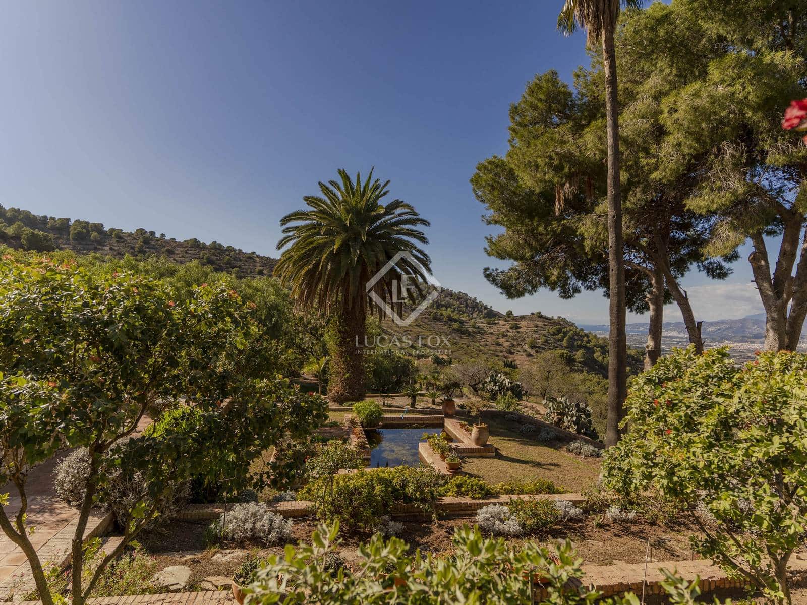 9 soveværelse Finca/Landehus til salg i Motril med swimmingpool garage - € 2.350.000 (Ref: 8688068)