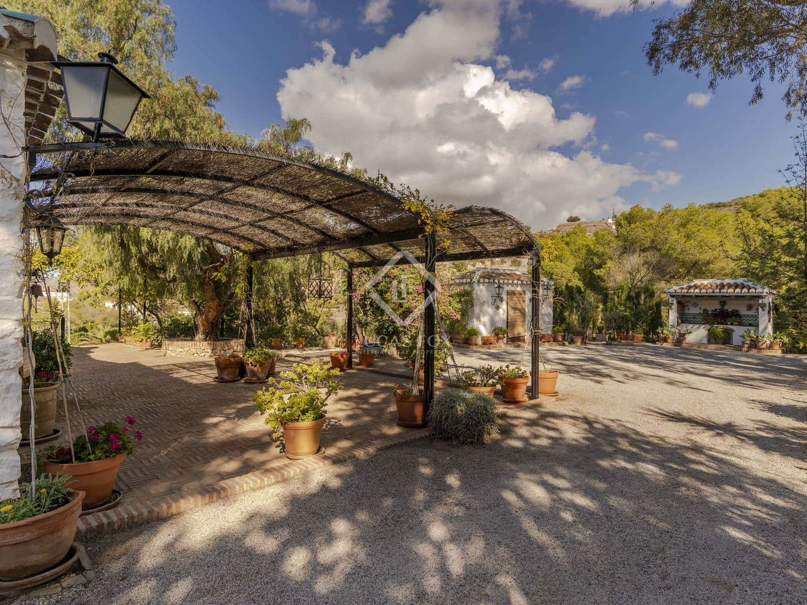 9 soveværelse Finca/Landehus til salg i Motril med swimmingpool garage - € 2.350.000 (Ref: 8688068)