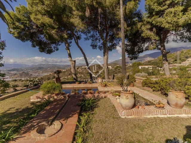 9 soverom Finca/Herregård til salgs i Motril med svømmebasseng garasje - € 2 350 000 (Ref: 8688068)