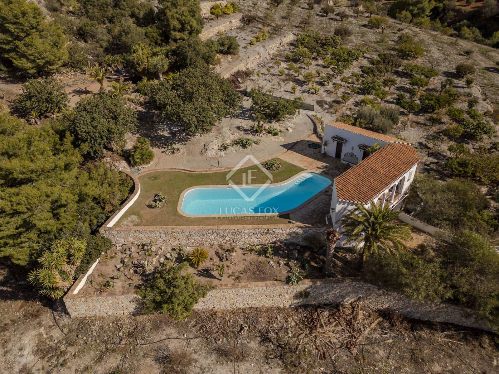 9 soveværelse Finca/Landehus til salg i Motril med swimmingpool garage - € 2.350.000 (Ref: 8688068)