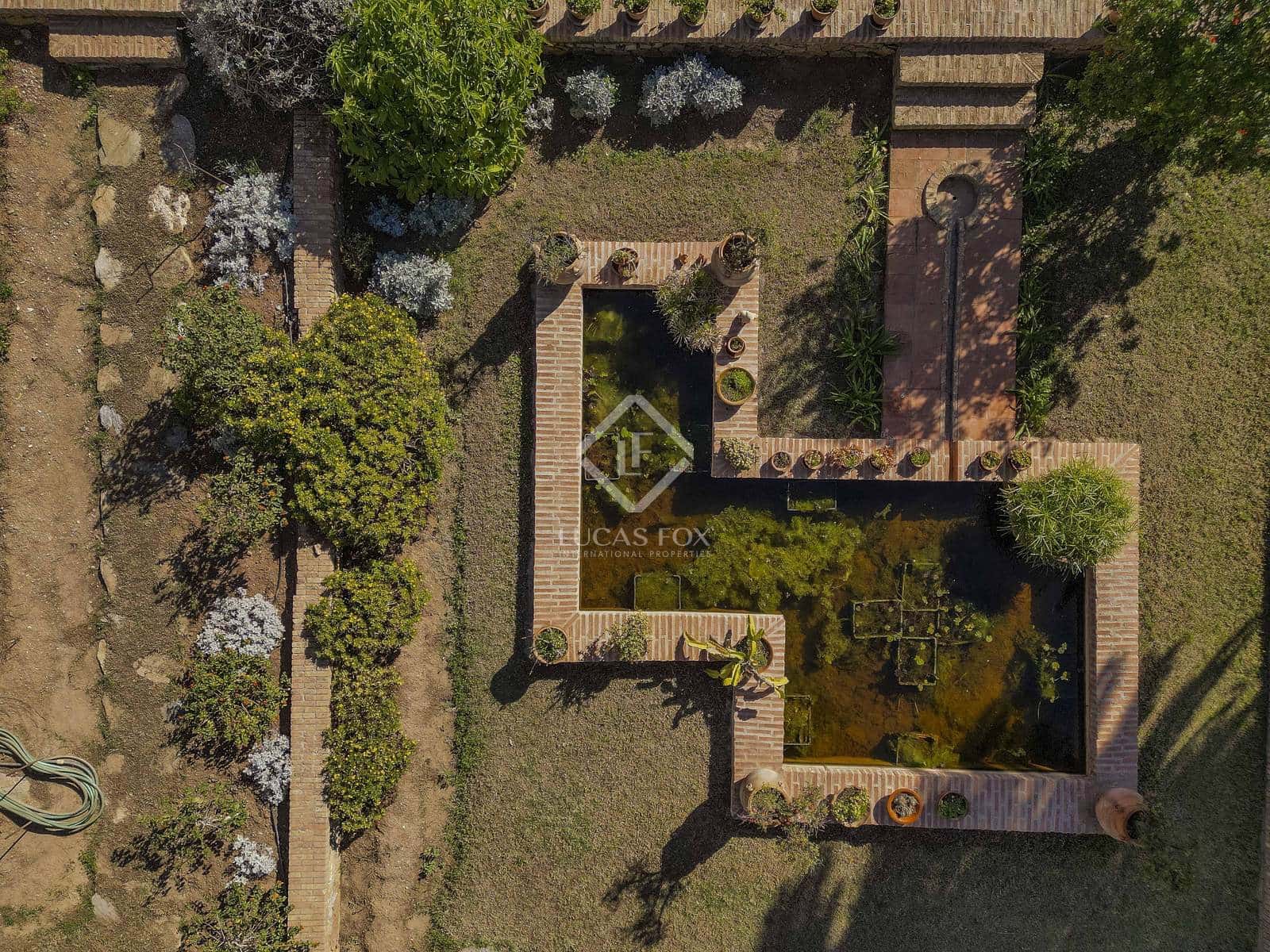 9 soveværelse Finca/Landehus til salg i Motril med swimmingpool garage - € 2.350.000 (Ref: 8688068)