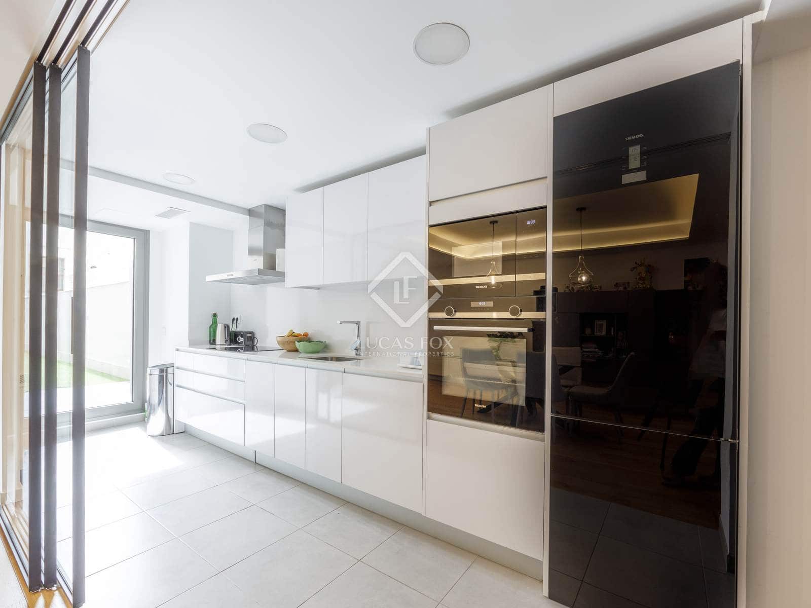 3 sovrum Lägenhet att hyra i Valencia stad - 3 500 € (Ref: 8688295)