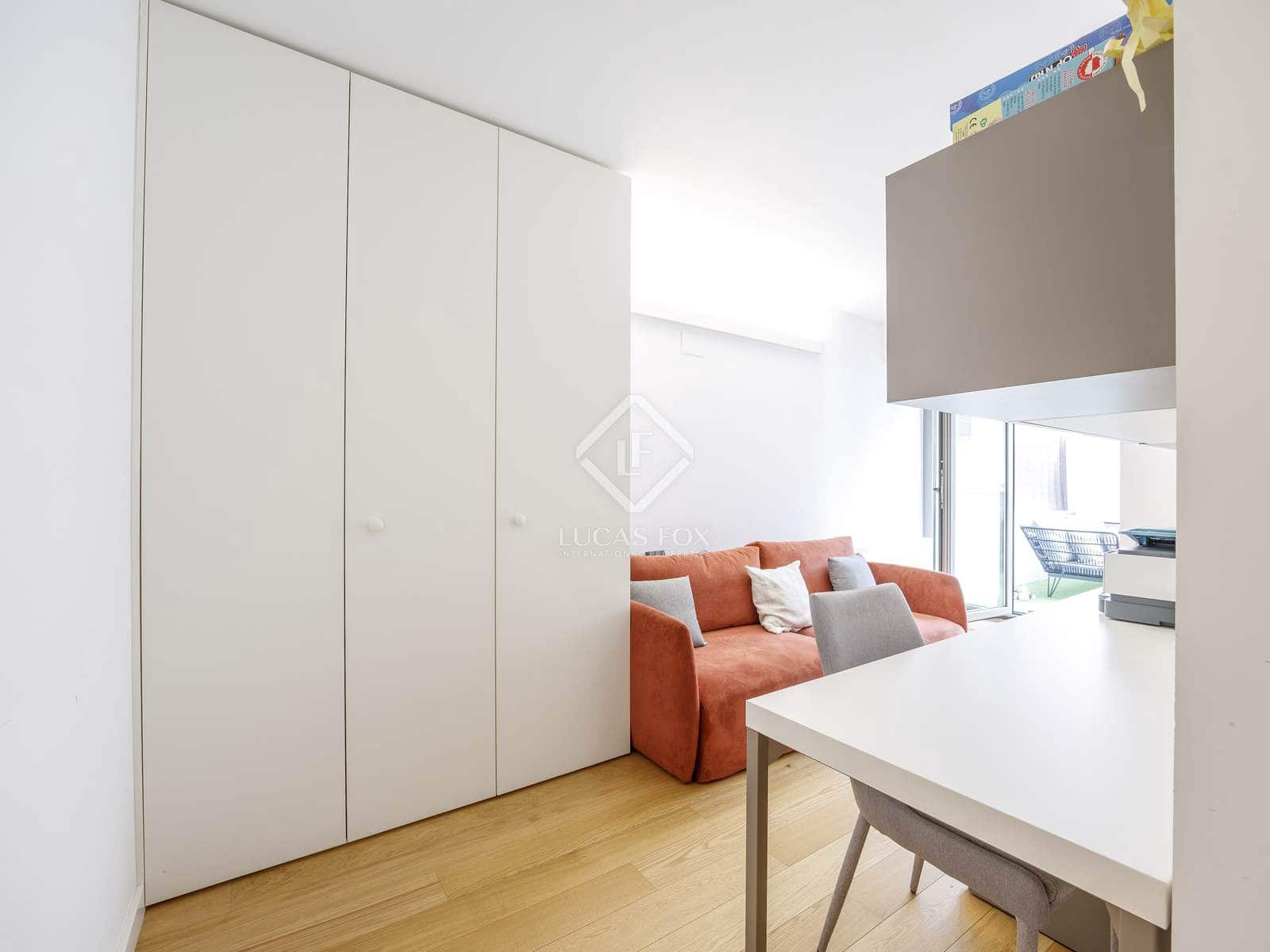 3 sovrum Lägenhet att hyra i Valencia stad - 3 500 € (Ref: 8688295)