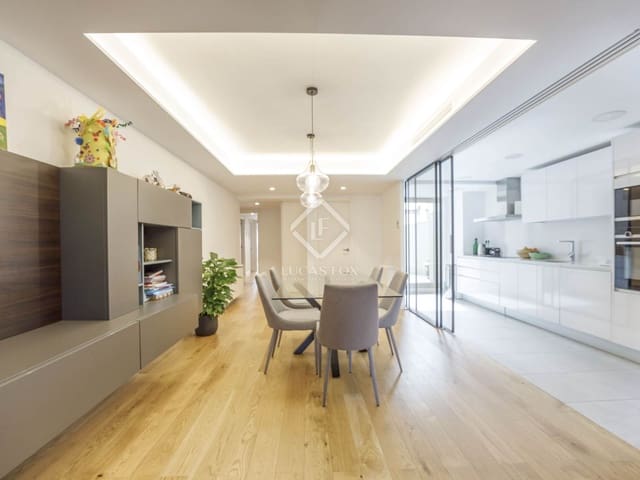 3 sovrum Lägenhet att hyra i Valencia stad - 3 500 € (Ref: 8688295)