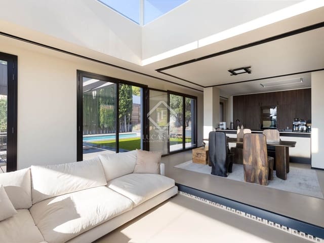 4 makuuhuone Huvila myytävänä paikassa Premià de Dalt mukana uima-altaan 
autotalli - 1 680 000 € (Ref: 8688310)