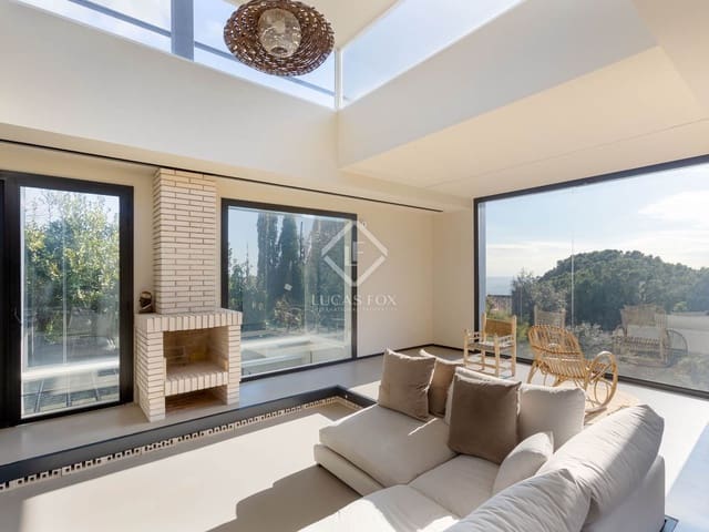 4 makuuhuone Huvila myytävänä paikassa Premià de Dalt mukana uima-altaan 
autotalli - 1 680 000 € (Ref: 8688310)