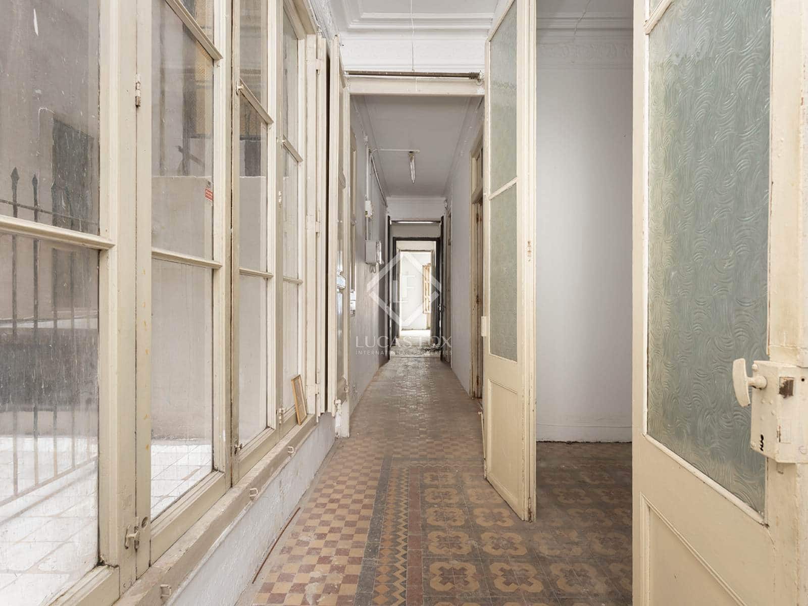 3 slaapkamer Appartement te koop in Barcelona stad - € 850.000 (Ref: 8688653)