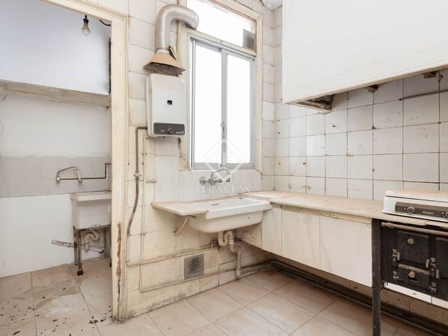 3 slaapkamer Appartement te koop in Barcelona stad - € 850.000 (Ref: 8688653)