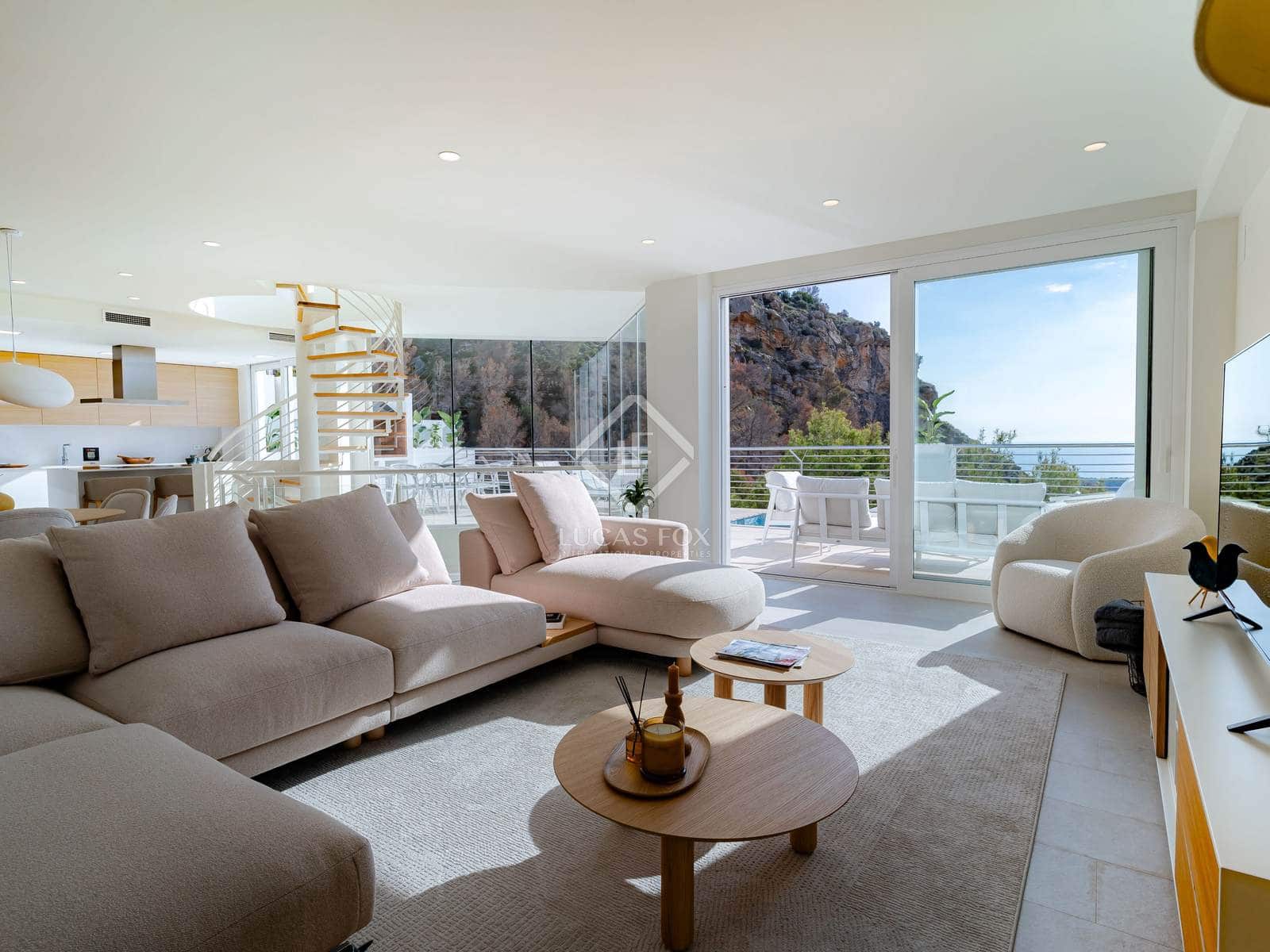 4 bedroom Villa for sale in Altea with pool garage - € 1,095,000 (Ref: 8688703)