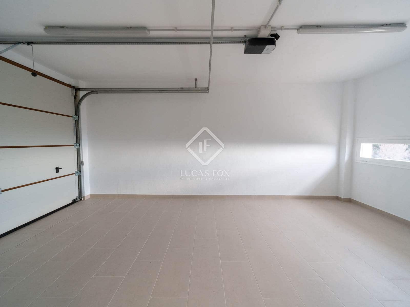 4 bedroom Villa for sale in Altea with pool garage - € 1,095,000 (Ref: 8688703)