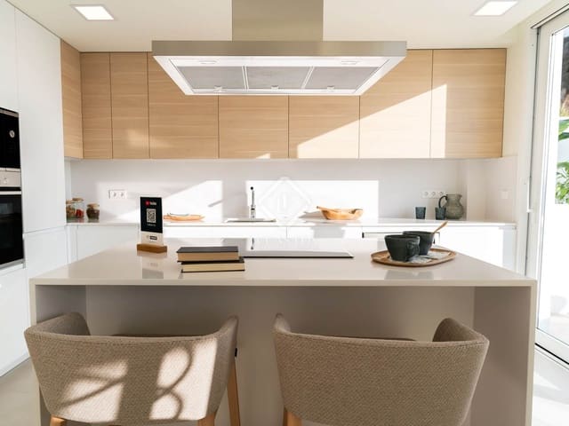 4 Zimmer Villa zu verkaufen in Altea mit Pool Garage - 1.095.000 € (Ref: 8688703)