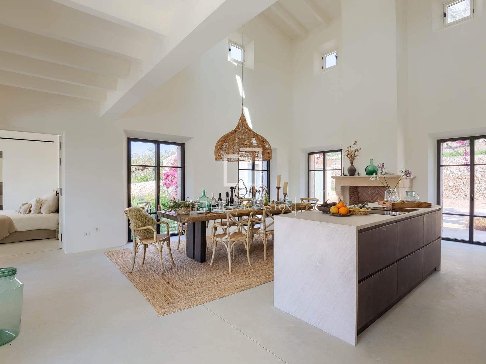 5 bedroom Villa for sale in Montuiri with pool garage - € 5,490,000 (Ref: 8690150)