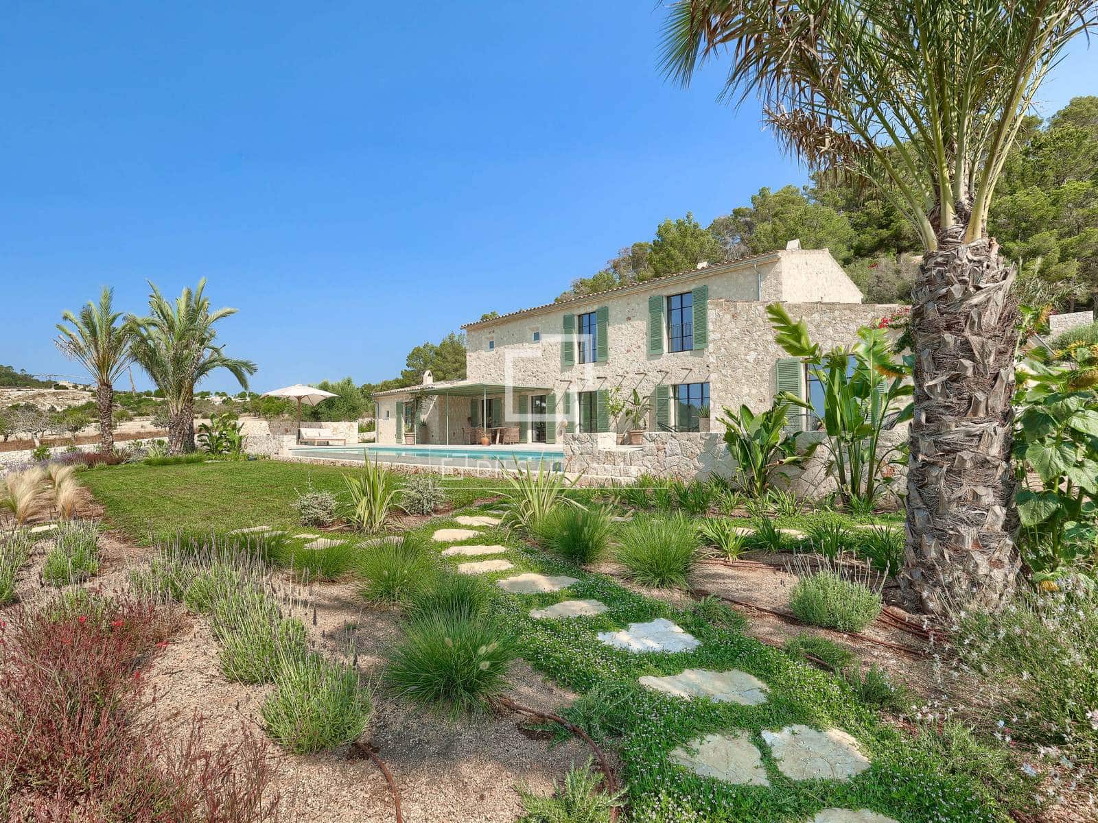 5 bedroom Villa for sale in Montuiri with pool garage - € 5,490,000 (Ref: 8690150)