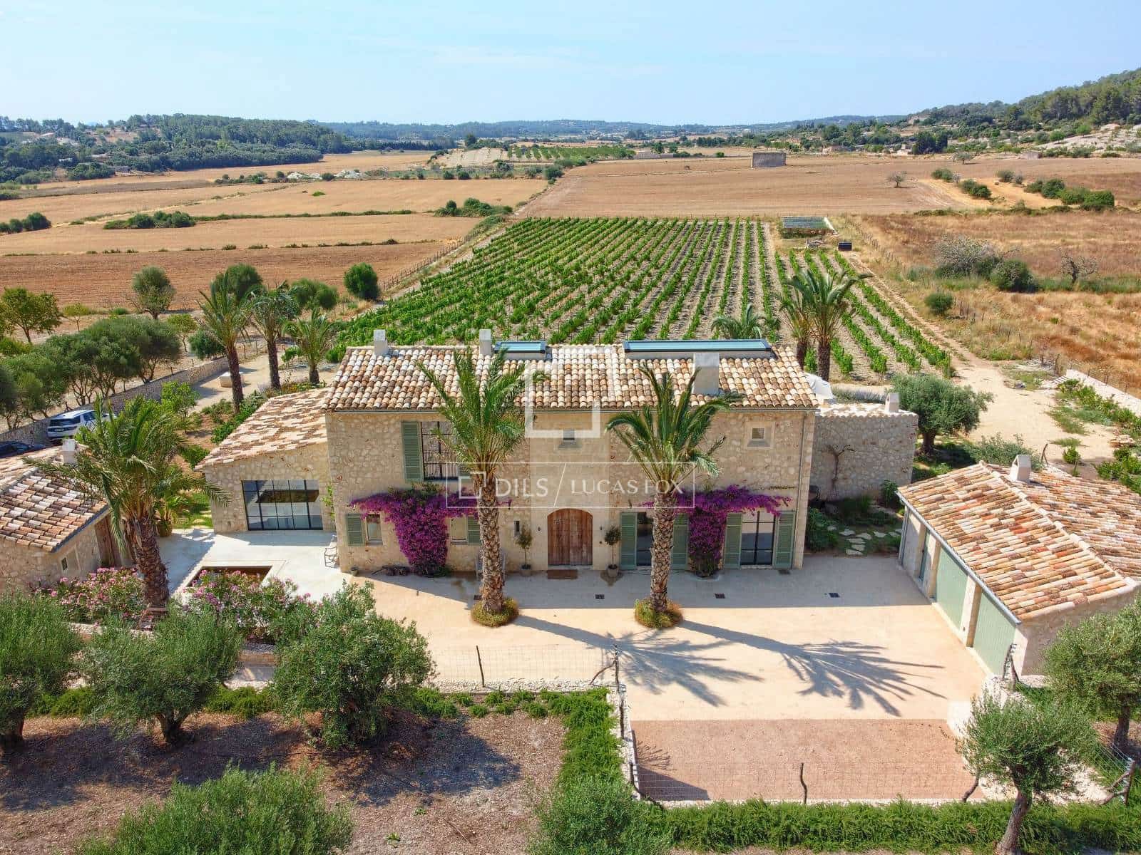 5 bedroom Villa for sale in Montuiri with pool garage - € 5,490,000 (Ref: 8690150)
