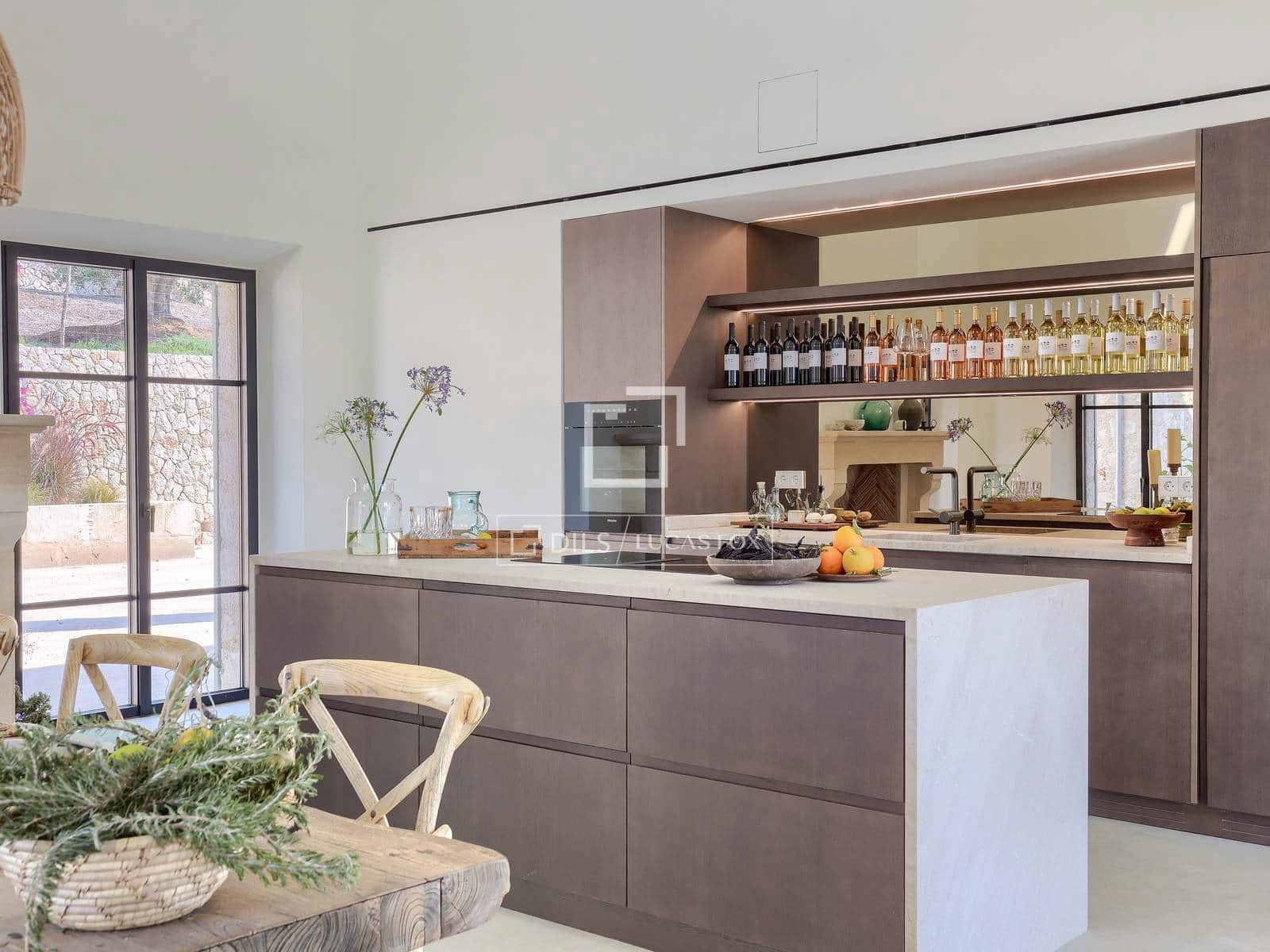 5 bedroom Villa for sale in Montuiri with pool garage - € 5,490,000 (Ref: 8690150)