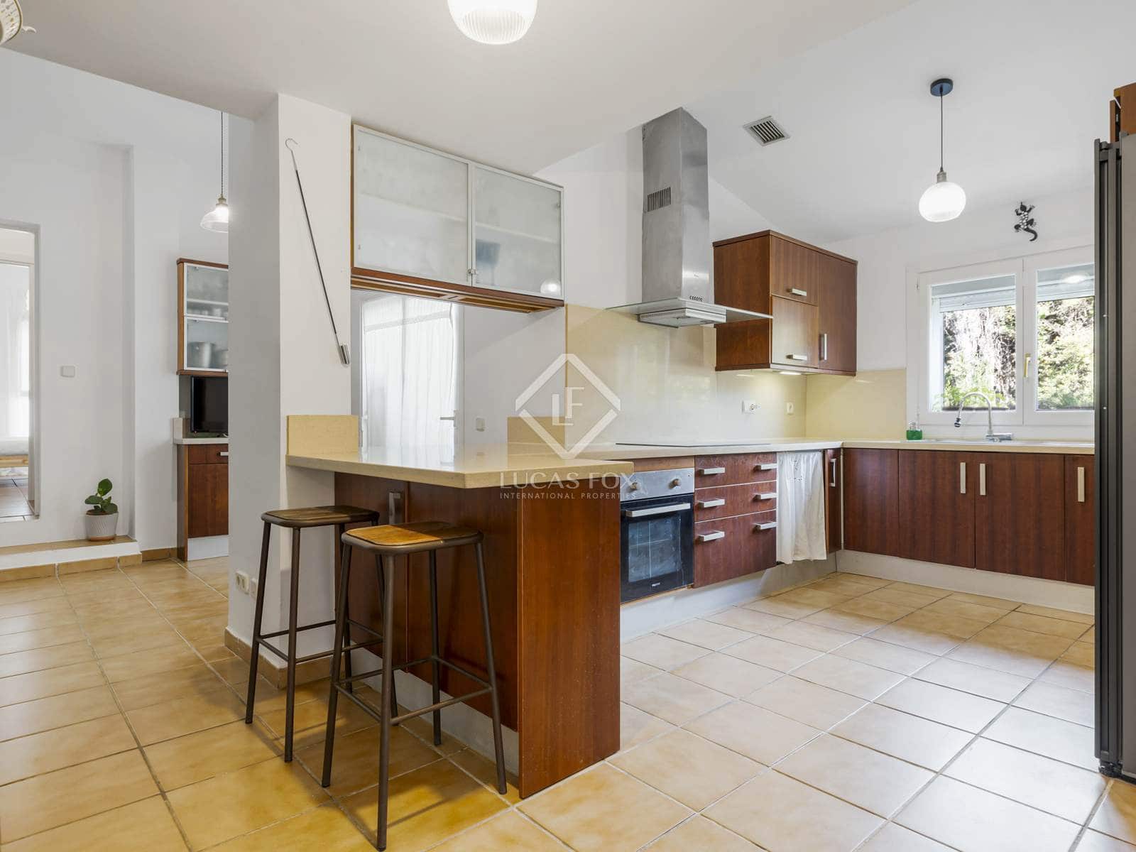 5 soverom Villa til salgs i Sotogrande med svømmebasseng garasje - € 1 495 000 (Ref: 8690690)