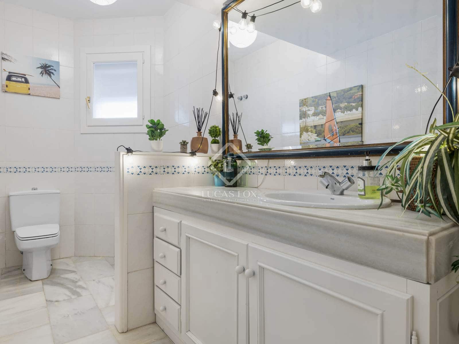 5 soverom Villa til salgs i Sotogrande med svømmebasseng garasje - € 1 495 000 (Ref: 8690690)