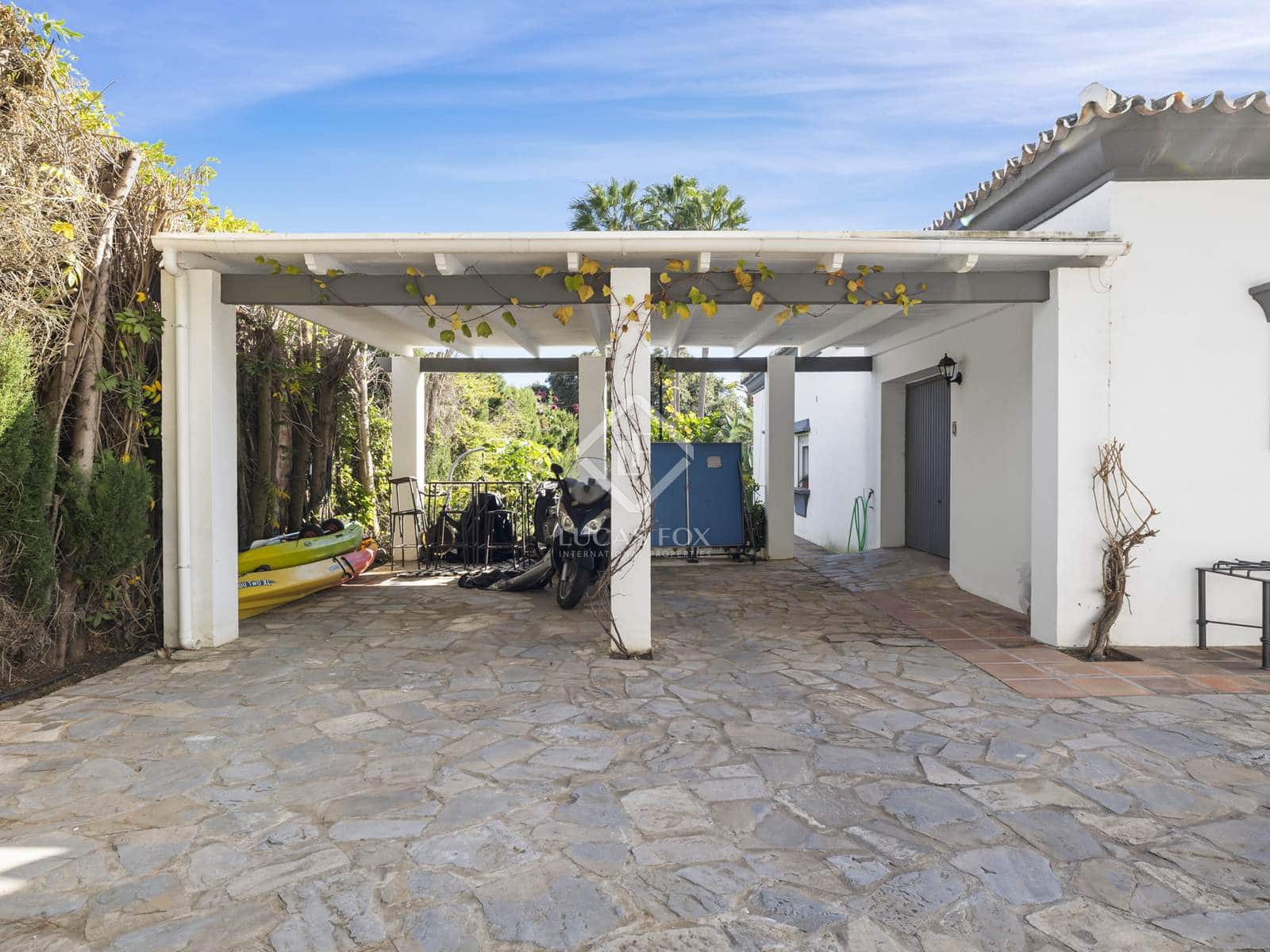 5 soverom Villa til salgs i Sotogrande med svømmebasseng garasje - € 1 495 000 (Ref: 8690690)