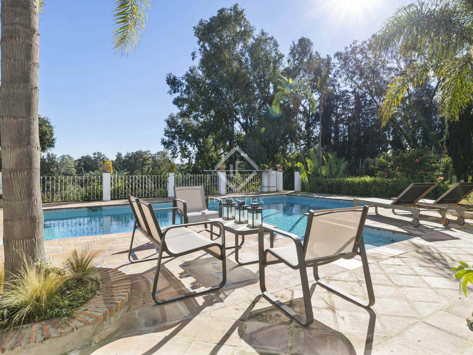 5 soverom Villa til salgs i Sotogrande med svømmebasseng garasje - € 1 495 000 (Ref: 8690690)