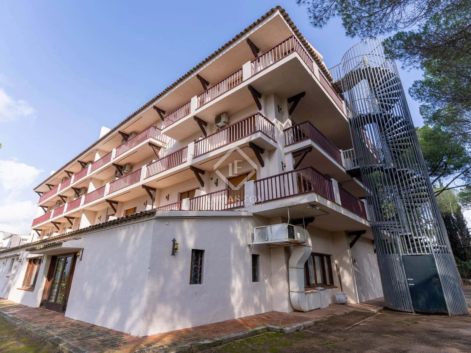 30 slaapkamer Commercieel te koop in L'Espluga de Francoli - € 1.800.000 (Ref: 8692326)