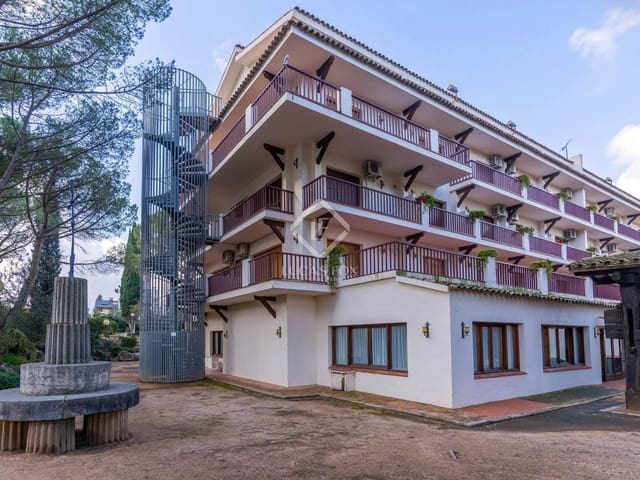 30 bedroom Commercial for sale in L'Espluga de Francolí - € 1,800,000 (Ref: 8692326)