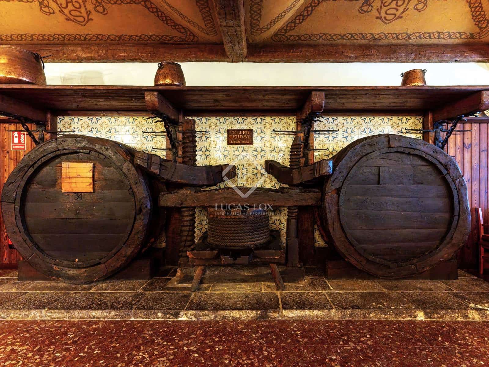 30 slaapkamer Commercieel te koop in L'Espluga de Francoli - € 1.800.000 (Ref: 8692326)