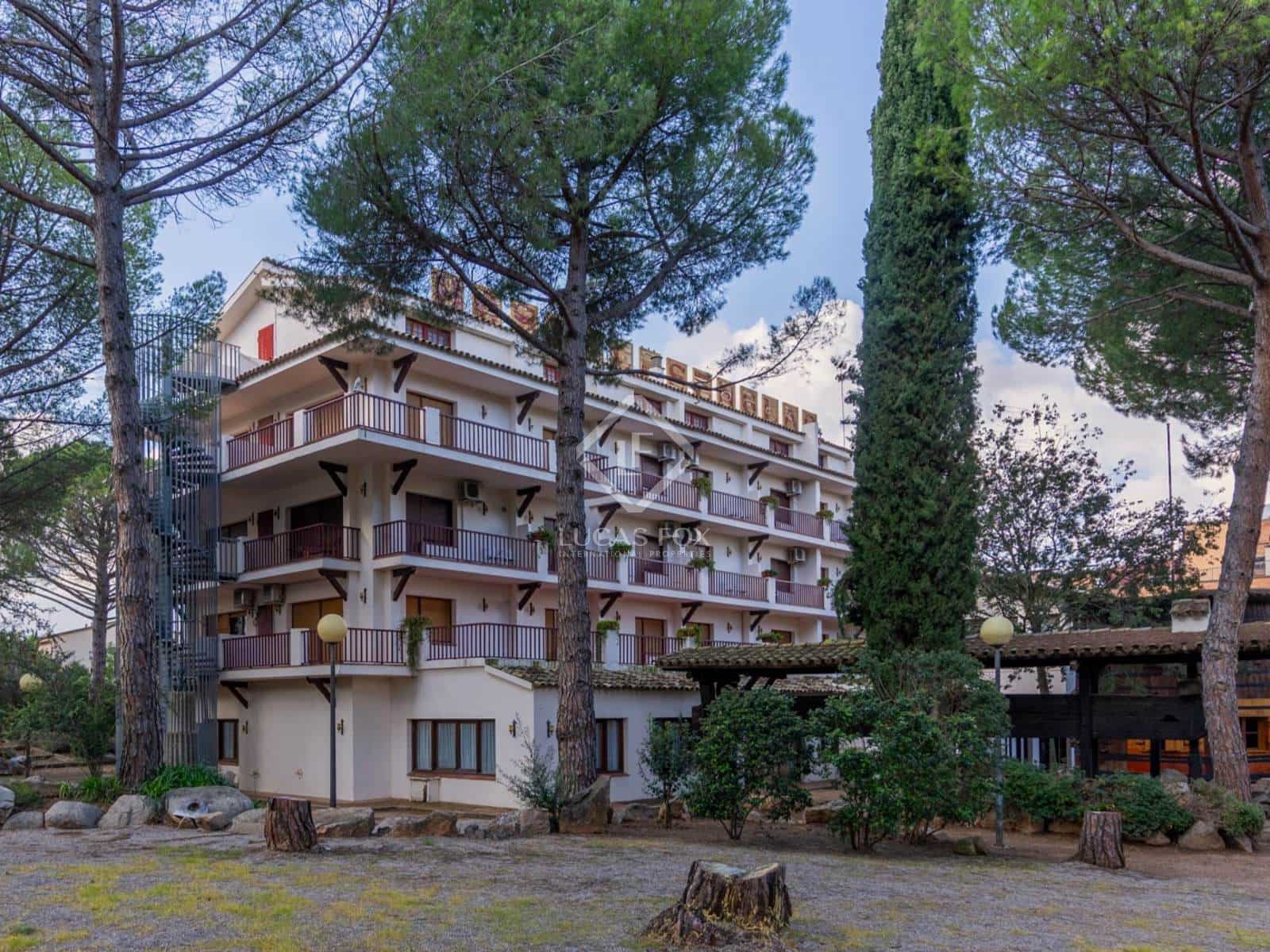 30 slaapkamer Commercieel te koop in L'Espluga de Francoli - € 1.800.000 (Ref: 8692326)