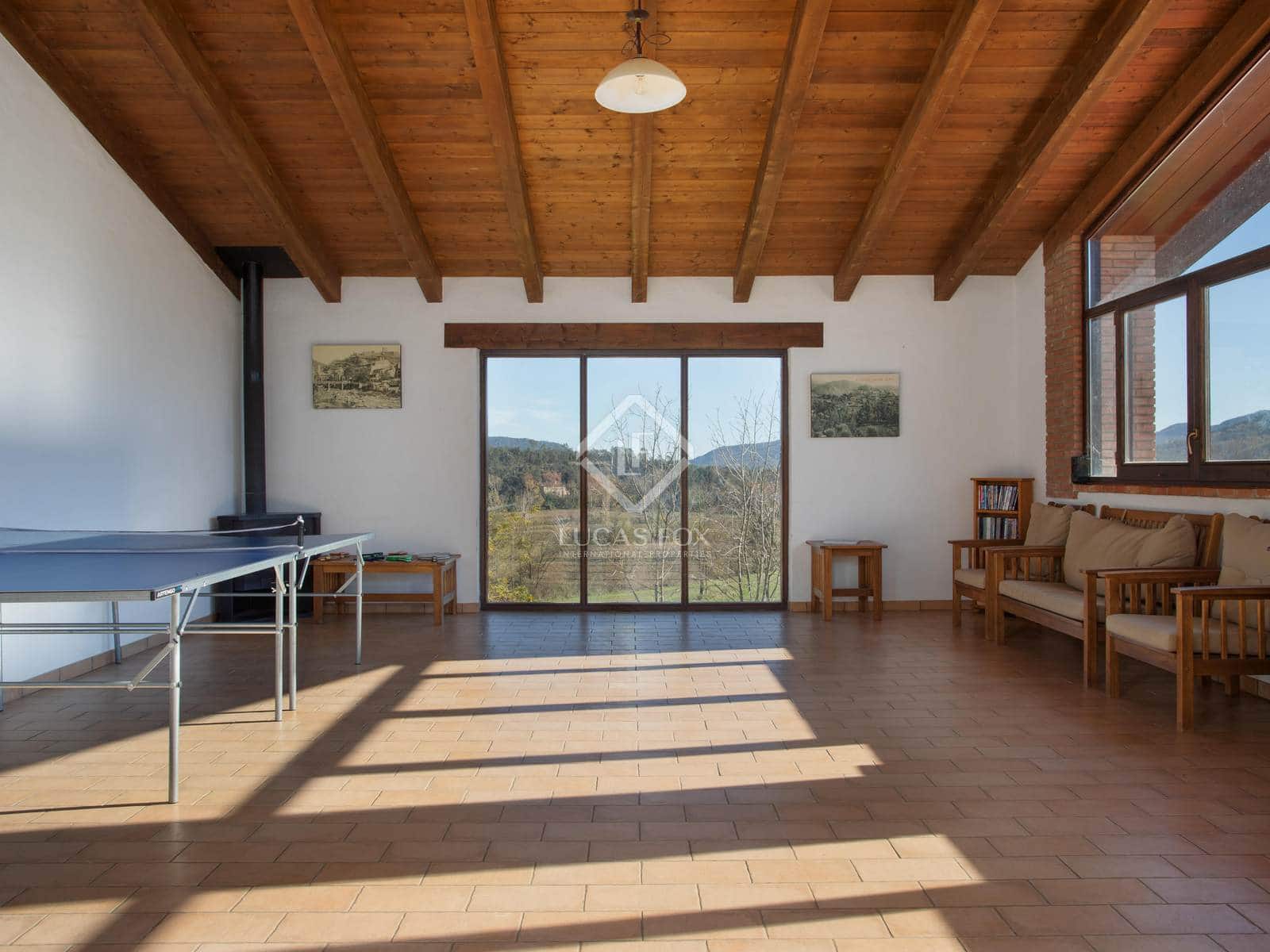 7 soveværelse Finca/Landehus til salg i Santa Pau med swimmingpool garage - € 995.000 (Ref: 8696938)