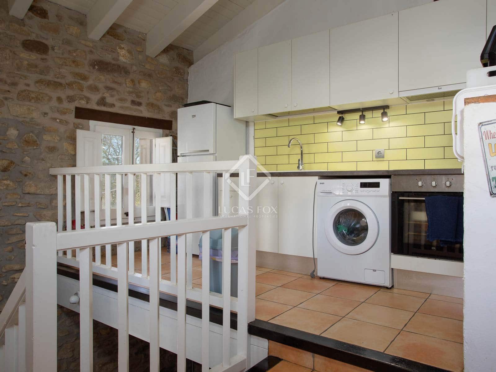 7 soveværelse Finca/Landehus til salg i Santa Pau med swimmingpool garage - € 995.000 (Ref: 8696938)