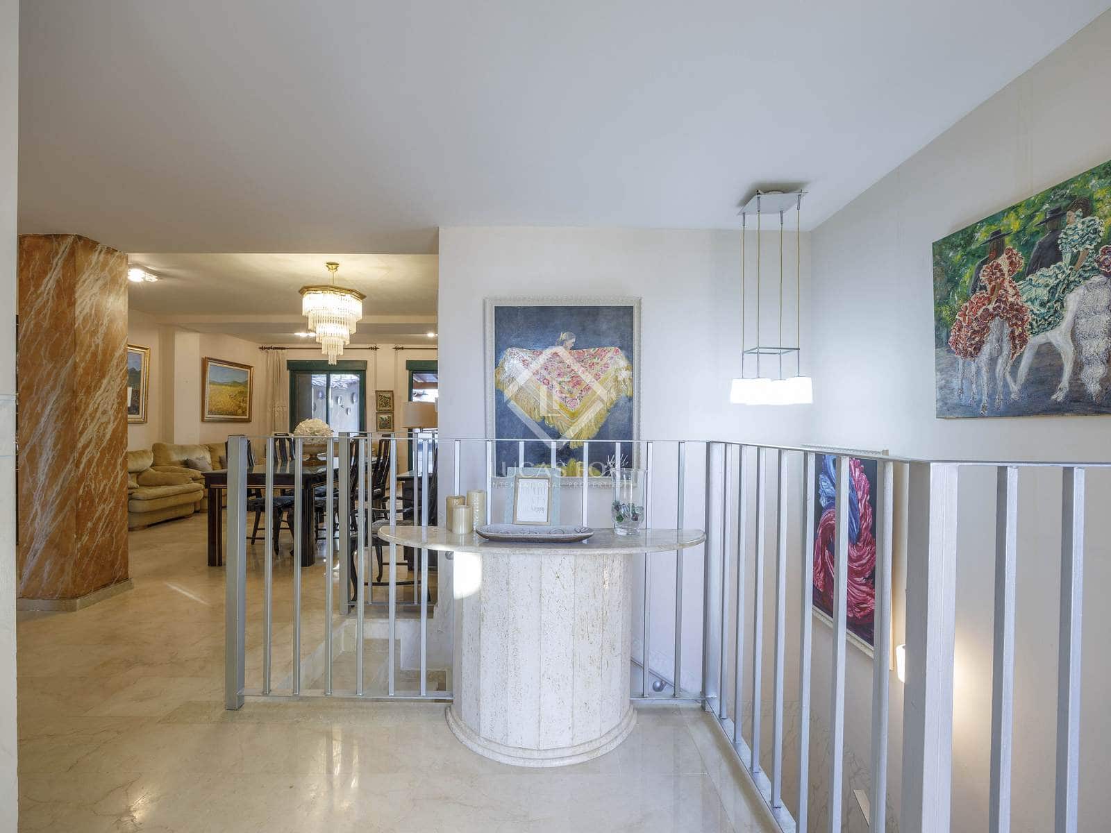 4 Zimmer Apartment zu verkaufen in Valencia Stadt mit Garage - 798.000 € (Ref: 8697555)