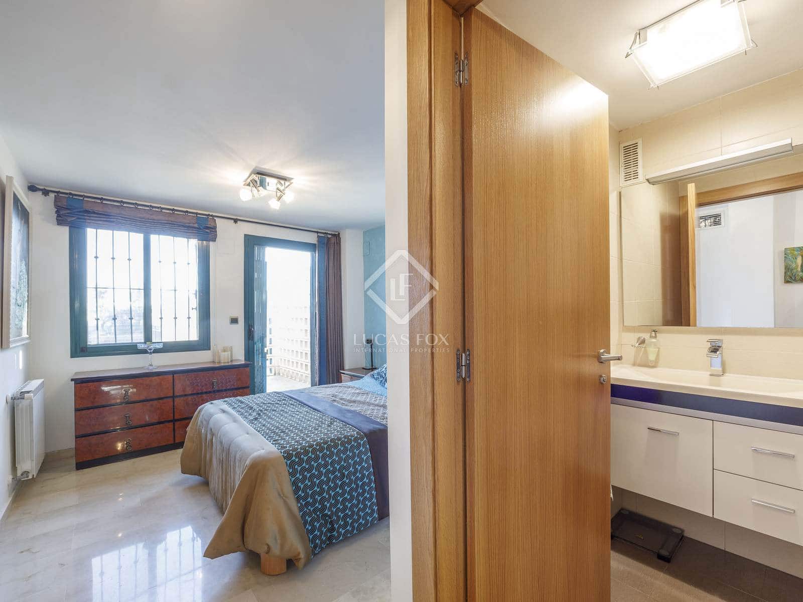 4 Zimmer Apartment zu verkaufen in Valencia Stadt mit Garage - 798.000 € (Ref: 8697555)