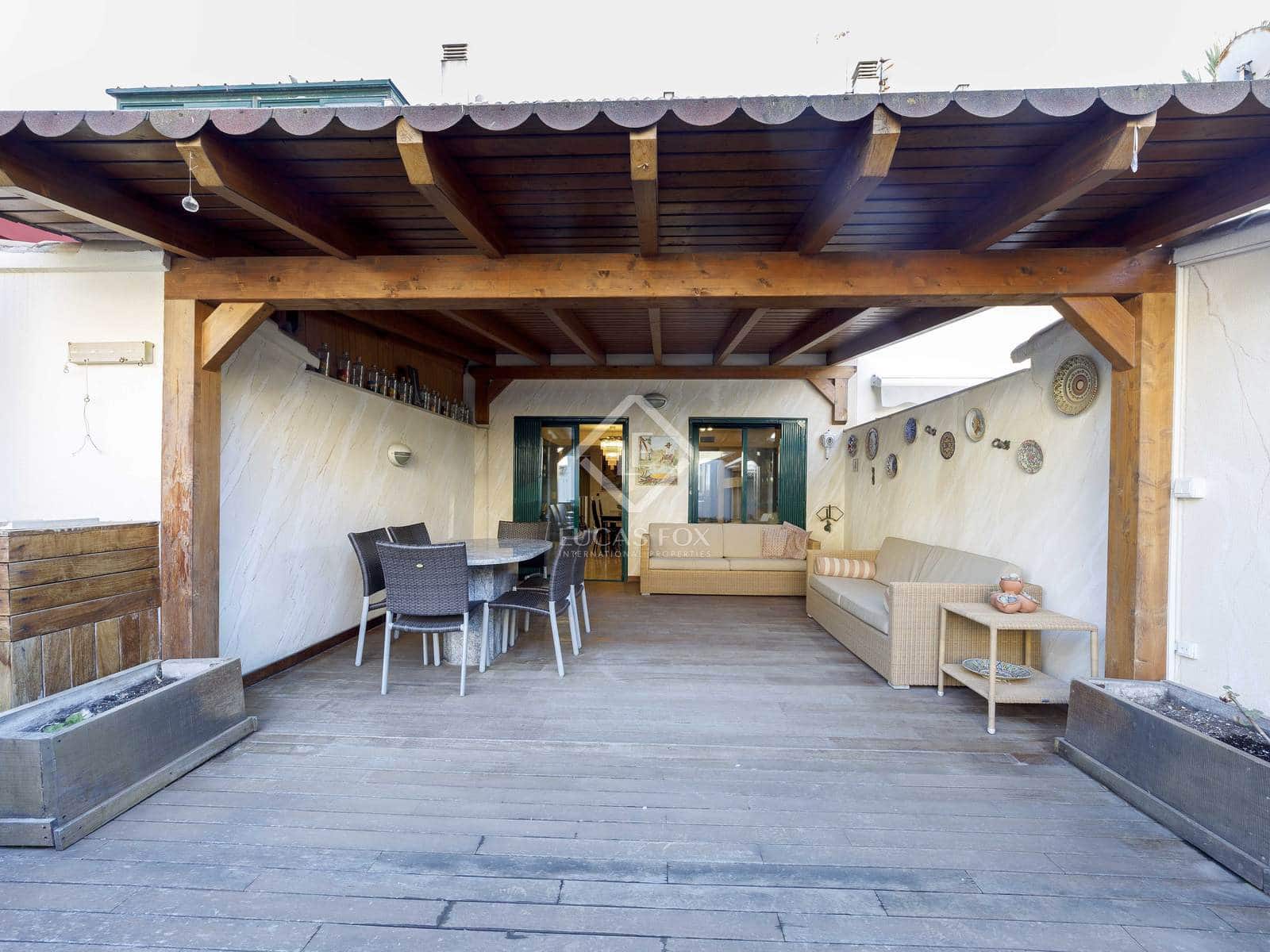 4 Zimmer Apartment zu verkaufen in Valencia Stadt mit Garage - 798.000 € (Ref: 8697555)