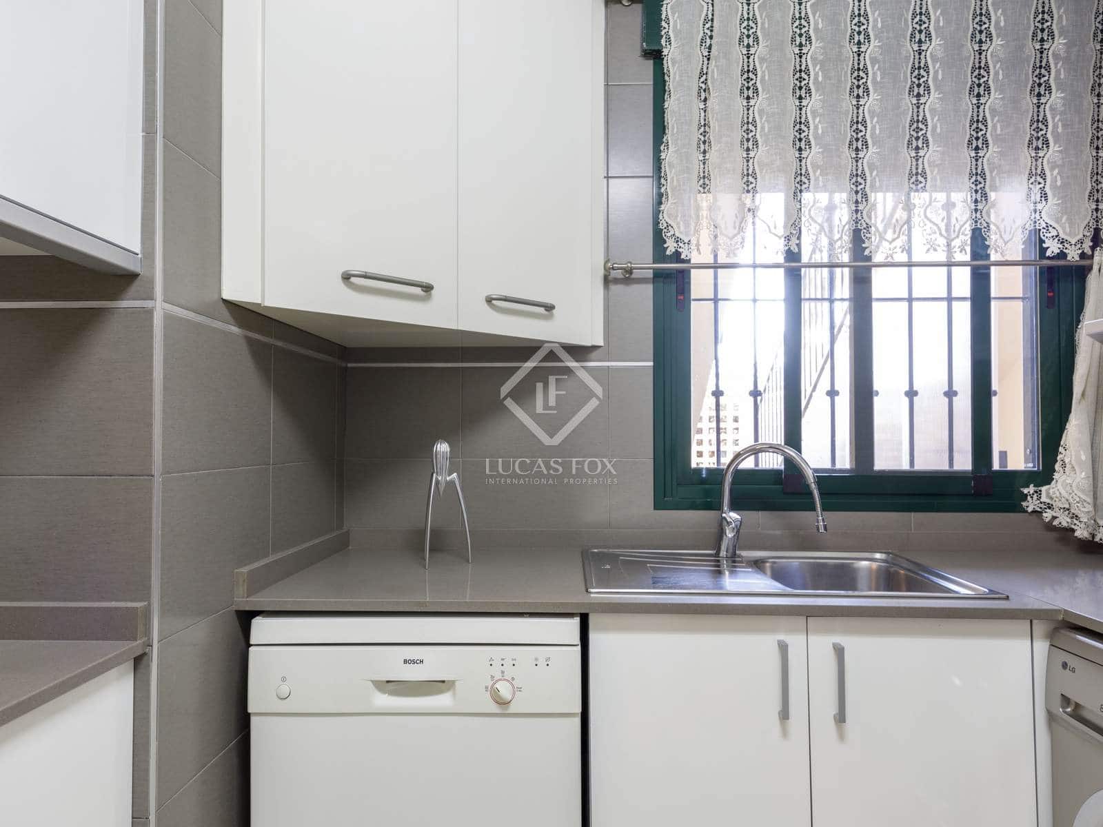 4 Zimmer Apartment zu verkaufen in Valencia Stadt mit Garage - 798.000 € (Ref: 8697555)