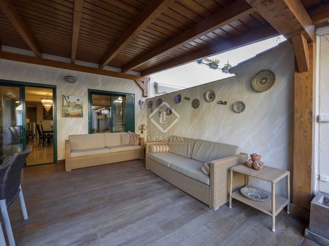 4 bedroom Apartment for sale in Valencia city with garage - € 798,000 (Ref: 8697555)