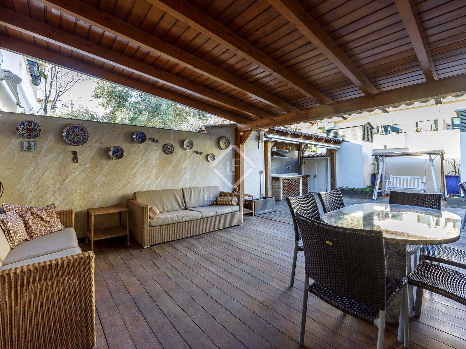 4 Zimmer Apartment zu verkaufen in Valencia Stadt mit Garage - 798.000 € (Ref: 8697555)