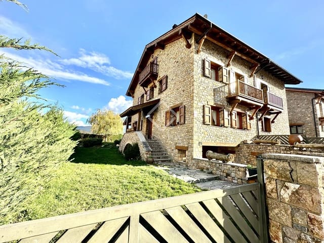 Chalet de 4 habitaciones en Bellver de Cerdanya en venta con garaje - 630.000 € (Ref: 8699250)
