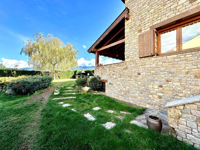 Chalet de 4 habitaciones en Bellver de Cerdanya en venta con garaje - 630.000 € (Ref: 8699250)