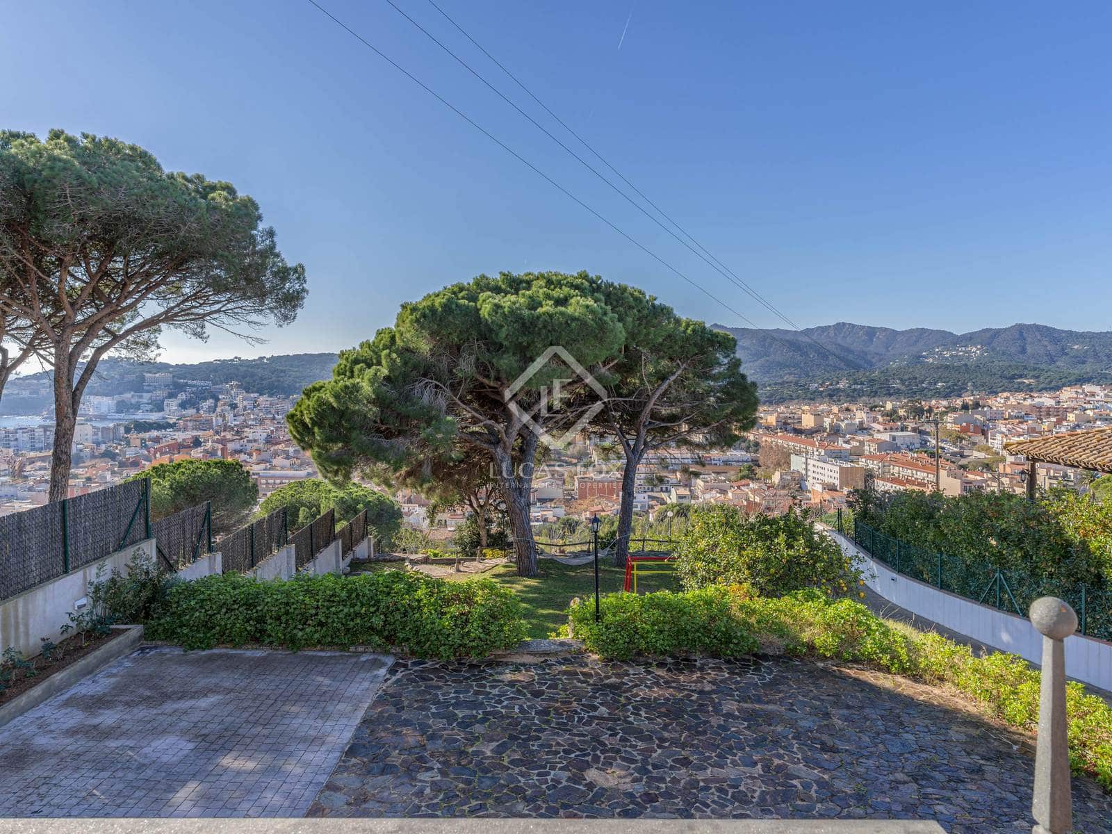 6 soveværelse Villa til salg i Sant Feliu de Guixols med garage - € 1.600.000 (Ref: 8700510)