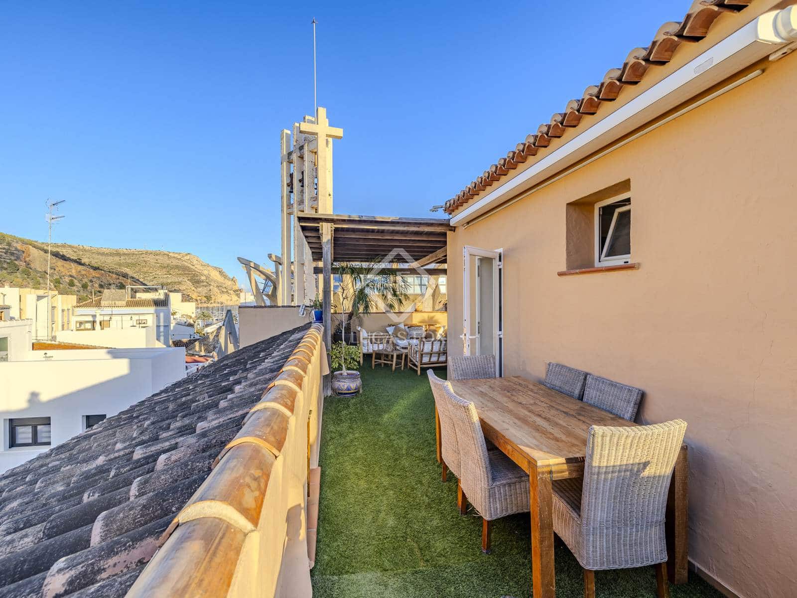 5 makuuhuone Huvila myytävänä paikassa Javea / Xabia mukana 
autotalli - 1 150 000 € (Ref: 8703104)