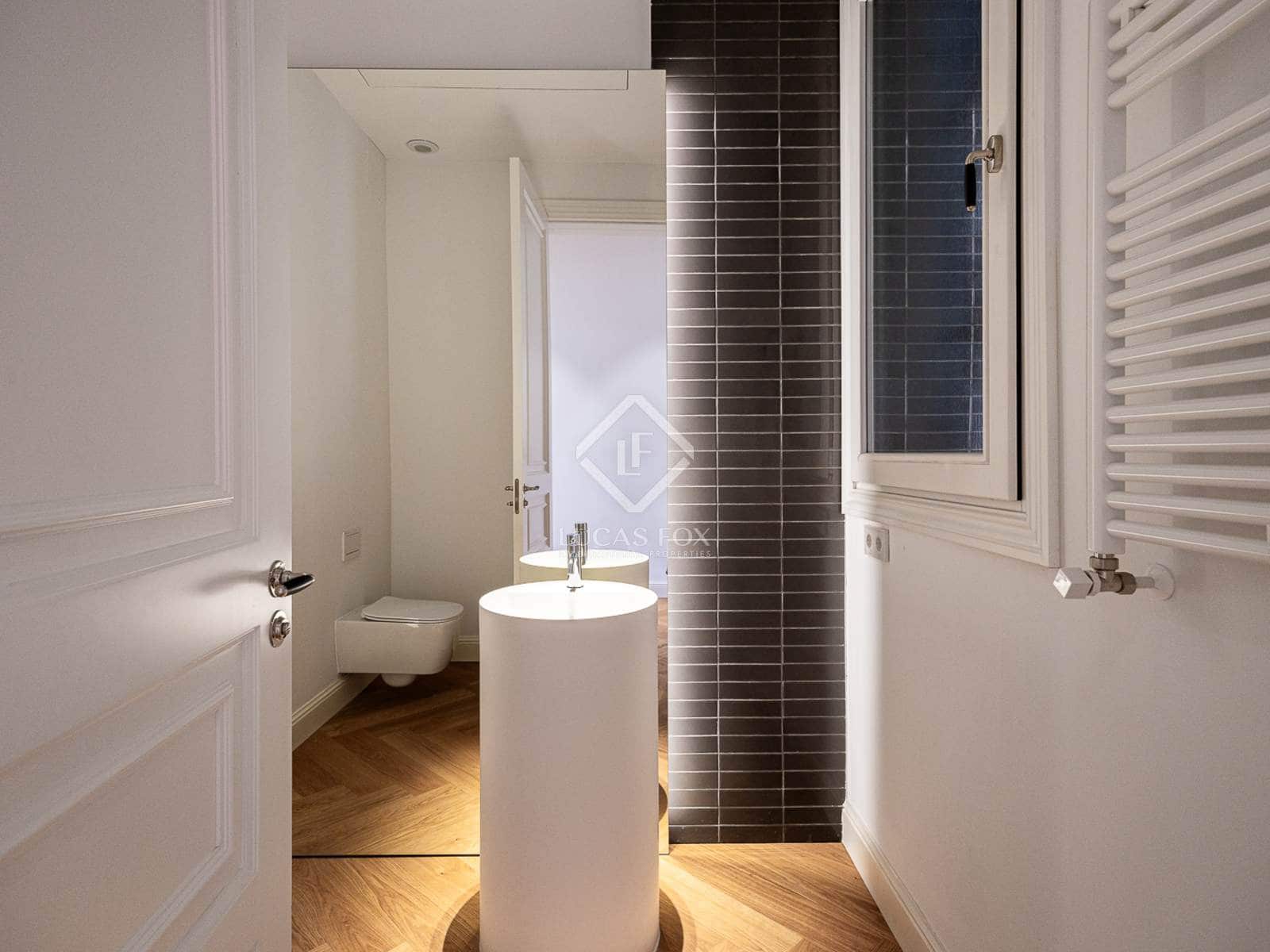 3 sovrum Lägenhet att hyra i Barcelona stad med pool - 10 000 € (Ref: 8703177)