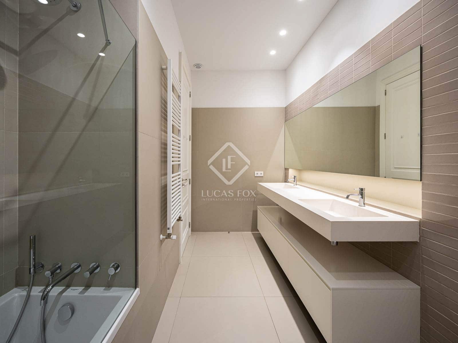 3 sovrum Lägenhet att hyra i Barcelona stad med pool - 10 000 € (Ref: 8703177)