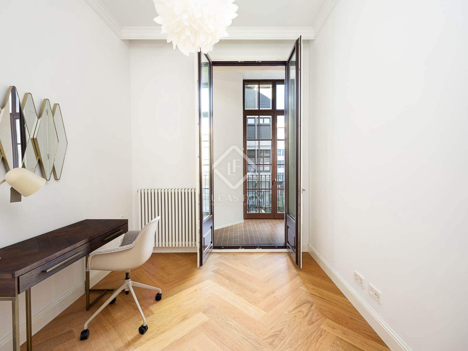 3 sovrum Lägenhet att hyra i Barcelona stad med pool - 10 000 € (Ref: 8703177)